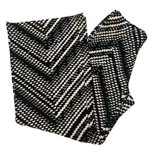 Chino's Black and White Geometric Wide Leg Pants.  Size 0 Small 4